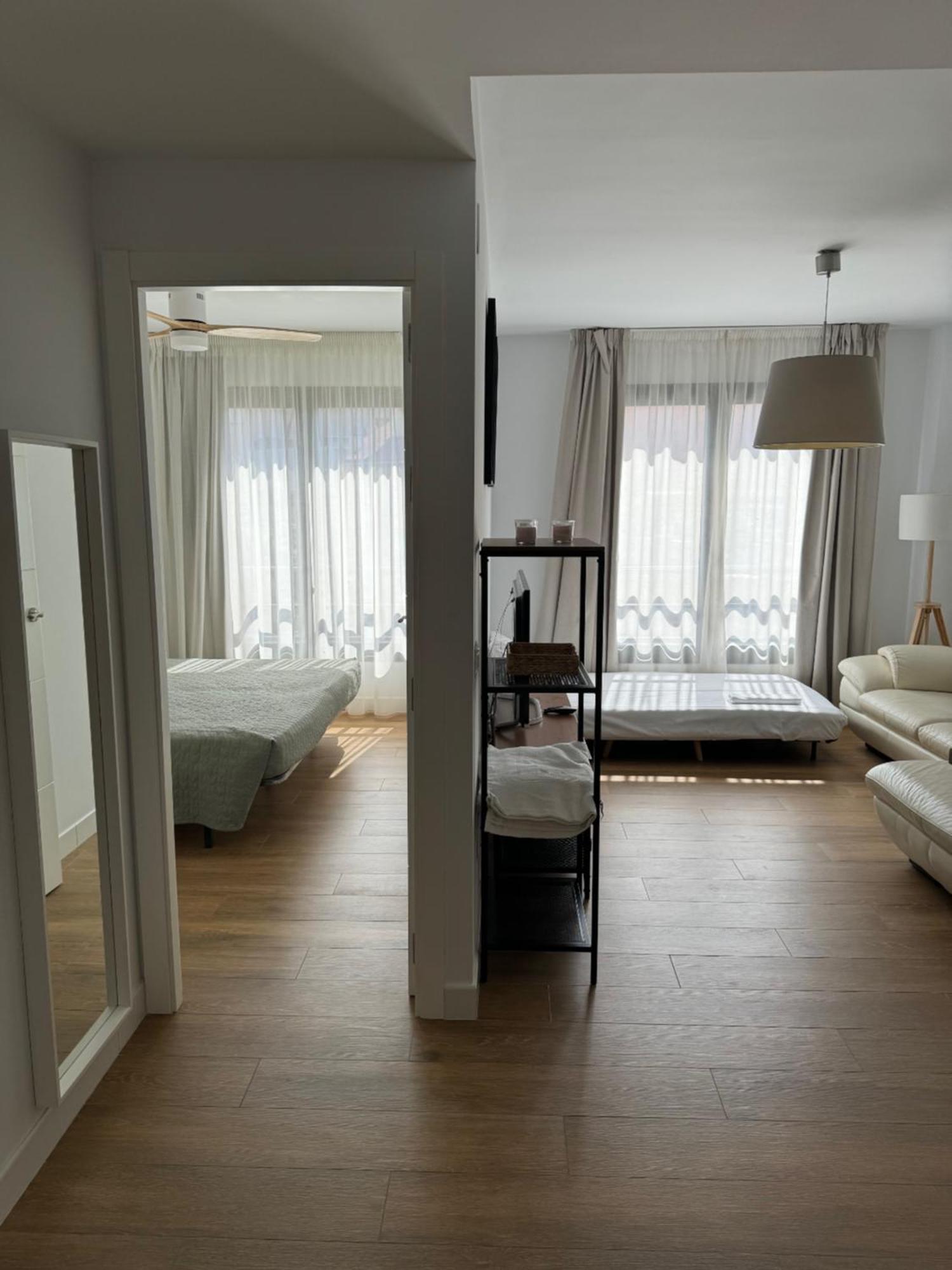 Plaza Victoria Apartments Malaga Exterior photo