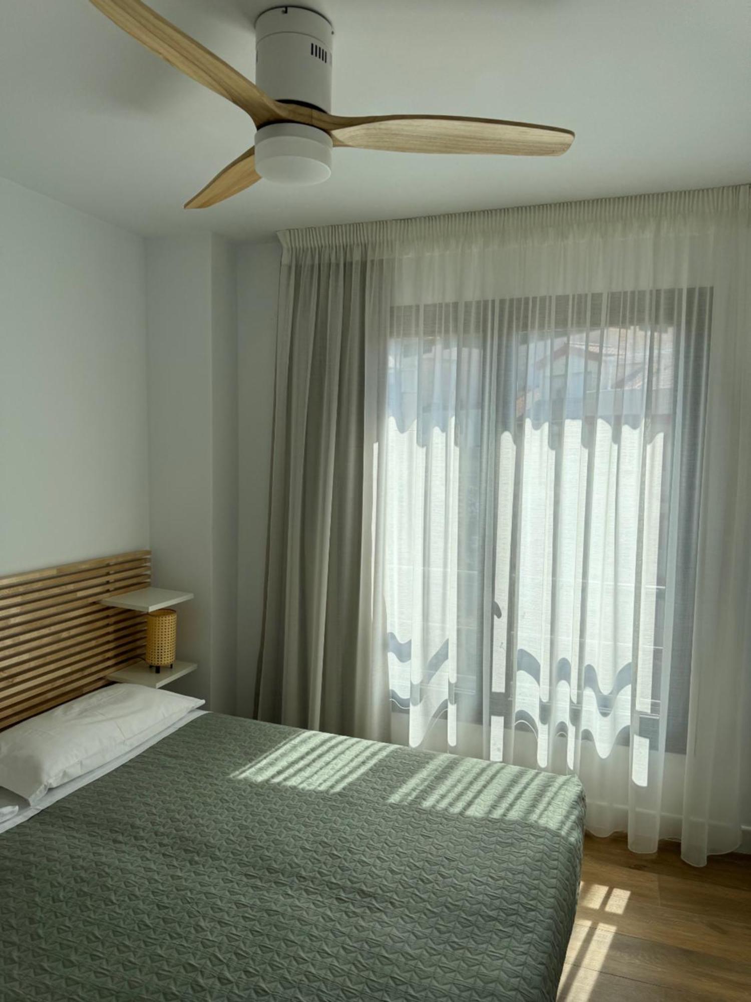 Plaza Victoria Apartments Malaga Exterior photo
